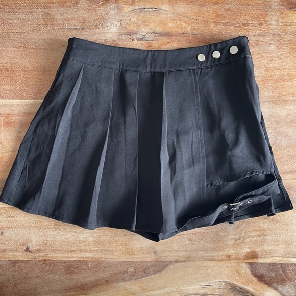 Shein Black Holster Skirt - Picture 2 of 3